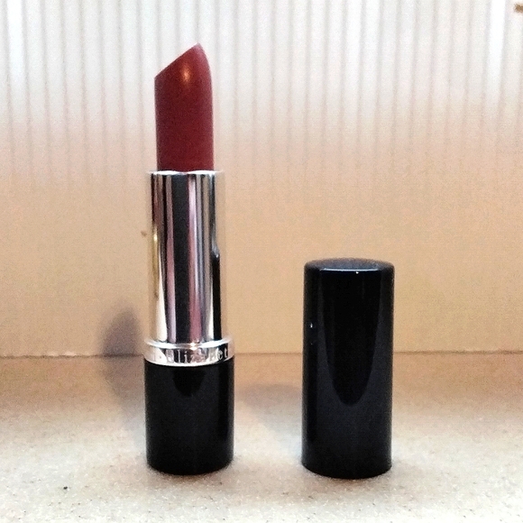 Elizabeth Arden Other - ELIZABETH ARDEN LIPSTICK - New, Color: 31 Breathless